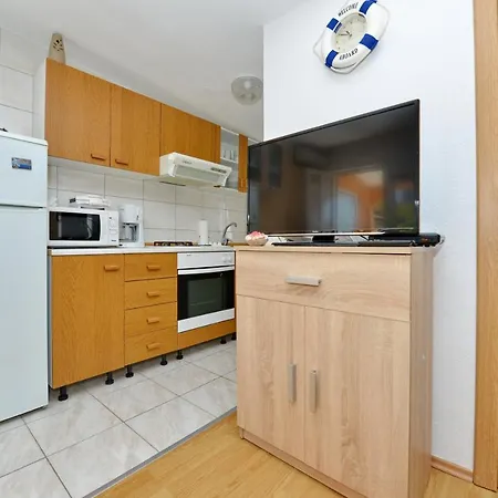 Nada Apartment Vir
